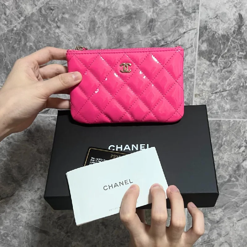 Chanel bags with exclusive seasonal designs and materialsCard Holder Pink Patent Leather No 29