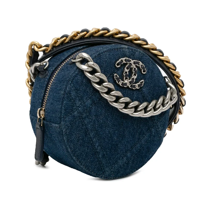 Chanel bags with exclusive seasonal designs and materialsChanel Denim 19 Round Clutch with Chain (nBErSz)