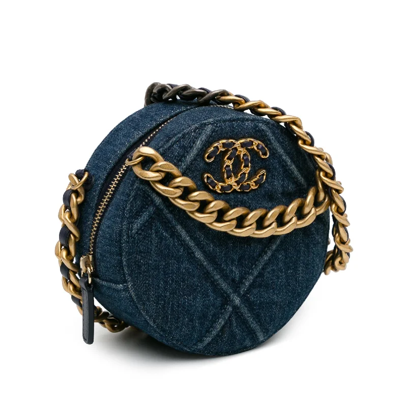 Chanel bags with exclusive seasonal designs and materialsChanel Denim 19 Round Clutch with Chain (NNHtw0)