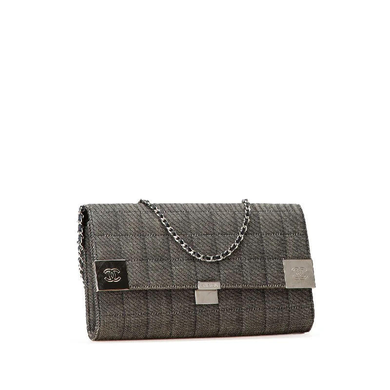 Chanel bags with exclusive seasonal designs and materialsChanel Denim Choco Bar Chain Flap (rispJa)