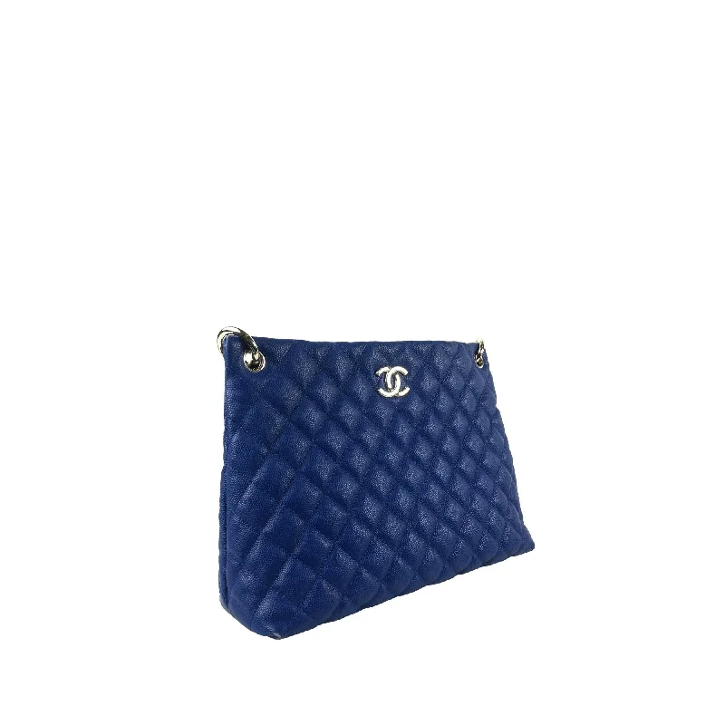 Chanel bags with exclusive seasonal designs and materialsChanel Easy Caviar Leather Tote Bag (NcKubb)