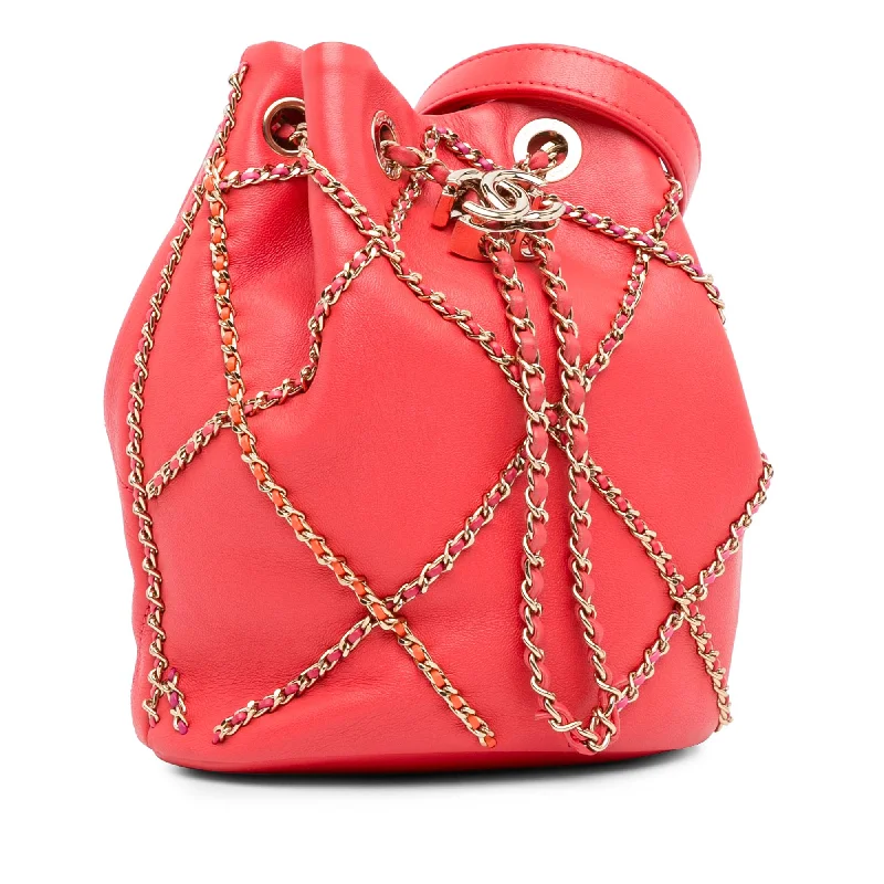 Chanel bags with exclusive seasonal designs and materialsChanel Entwined Chain Drawstring Bucket (j3tiCD)