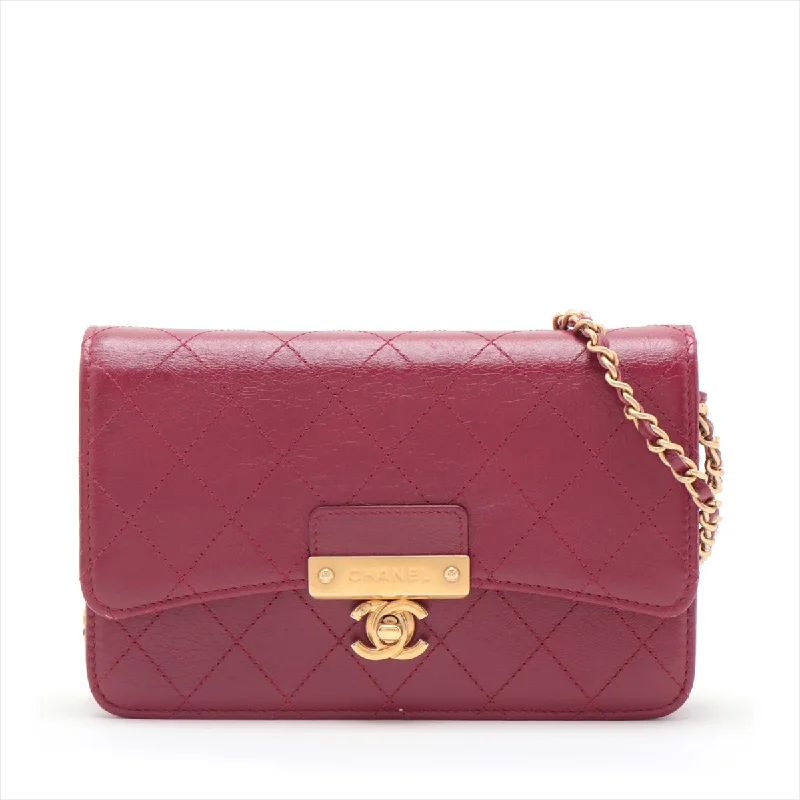 Chanel bags with exclusive seasonal designs and materialsChanel Mattress Vintage Carf Chain Wallet Bordeaux Gold  26th