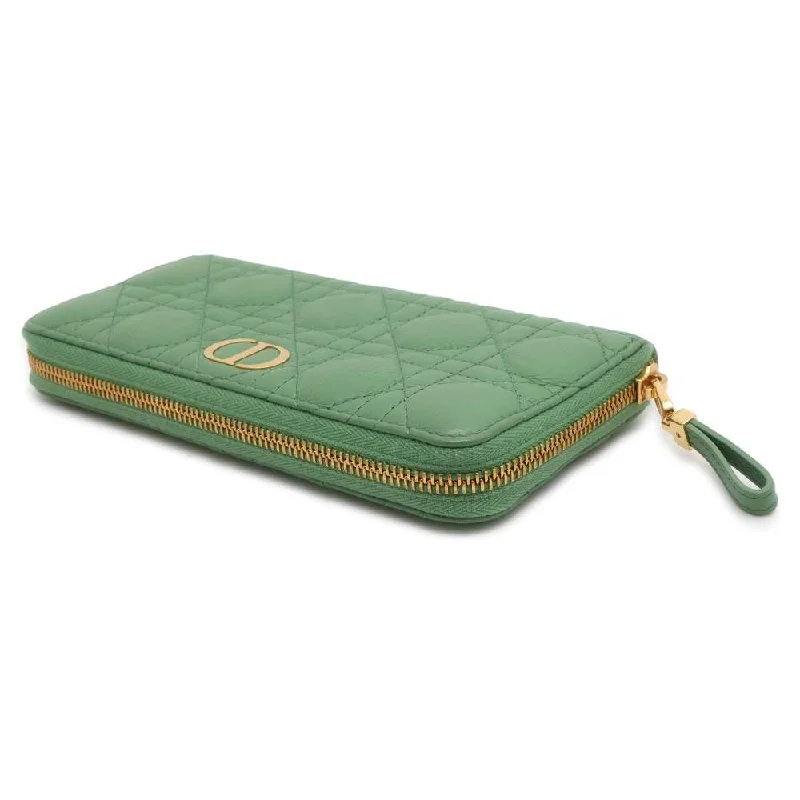 Christian Dior backpacks with a sleek, minimalist silhouetteDior Caro Cannage Long Zip Wallet Green S5038UWHC Calf Leather