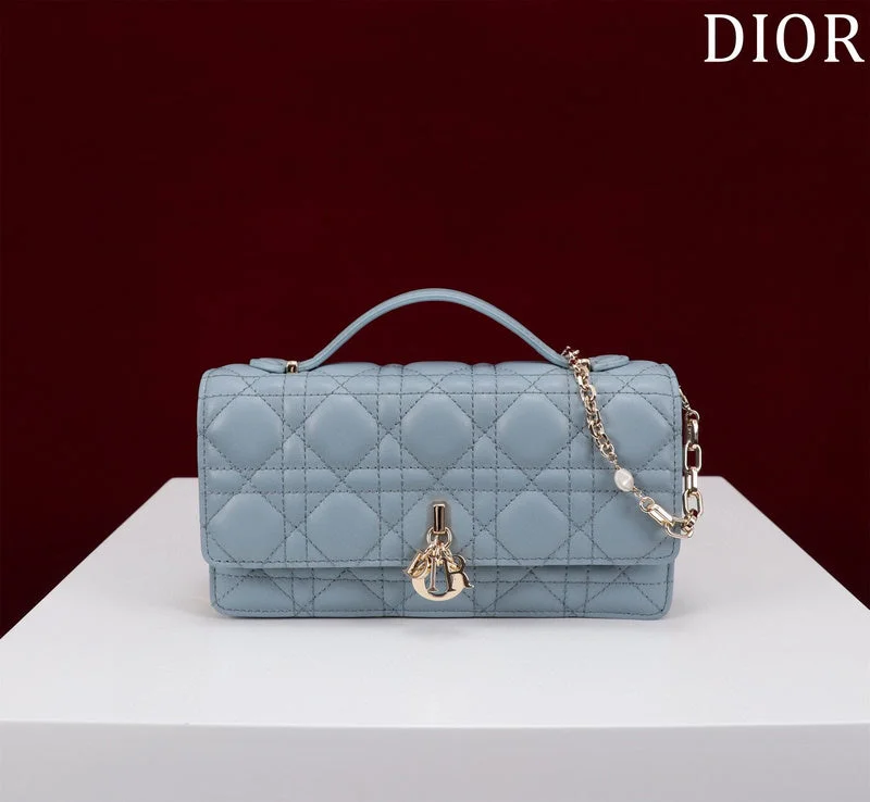 Christian Dior handbags with a detachable mirror for on - the - go touch - upsBC - Dior Bags - 769