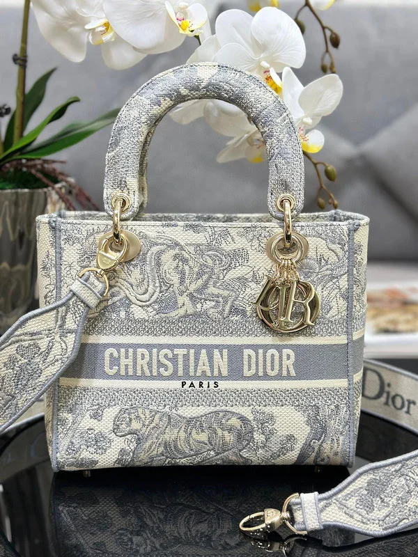 Christian Dior Saddle bags with a studded trim for a bold lookGAK BAGZ - Dior Bags - 1241