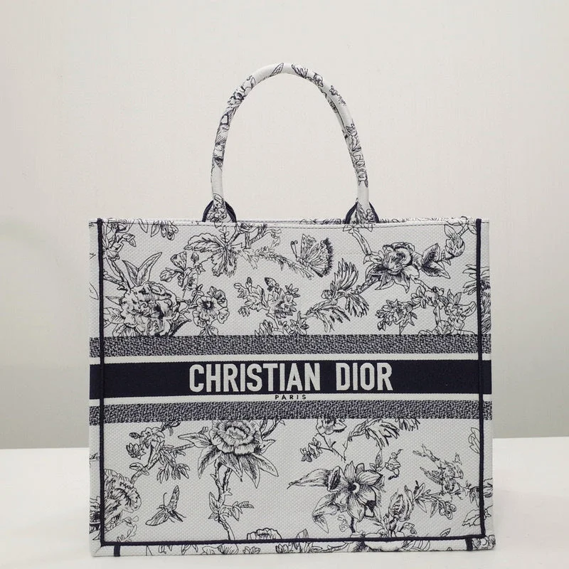 Christian Dior Saddle bags with a distressed leather finishGAK BAGZ - Dior Bags - 1587