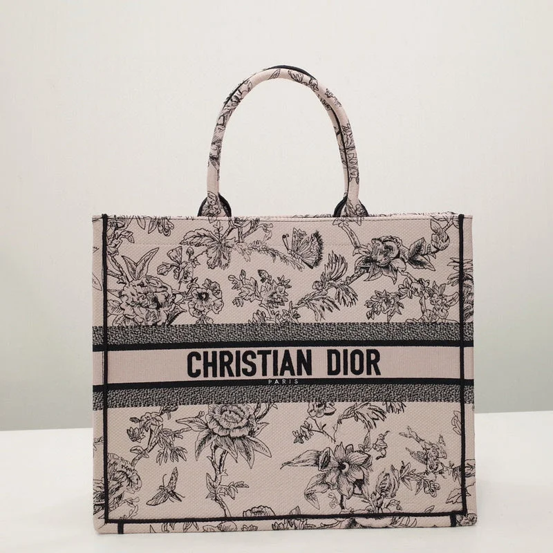 Christian Dior Saddle bags with a patent leather finish for a shiny lookGAK BAGZ - Dior Bags - 1594