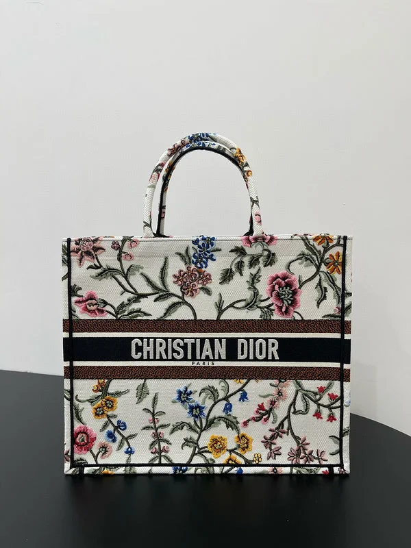 Christian Dior Saddle bags with a studded trim for a bold lookGAK BAGZ - Dior Bags - 1711