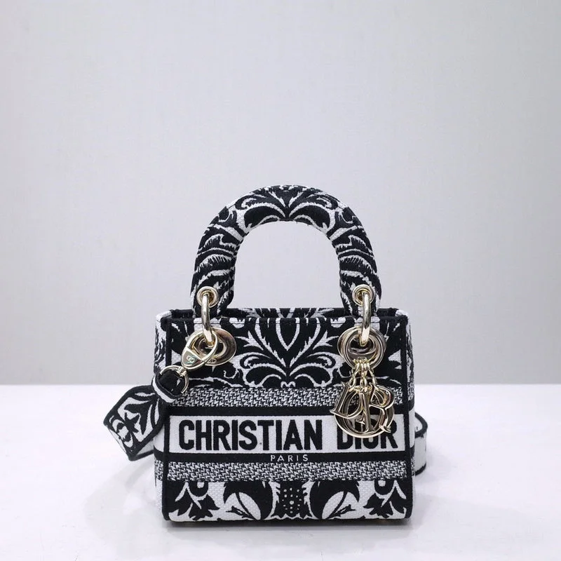 Christian Dior Saddle bags with a studded trim for a bold lookGAK BAGZ - Dior Bags - 1829