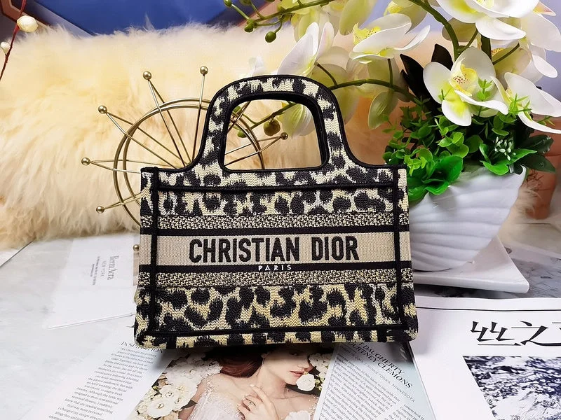 Luxury Christian Dior crossbody bags with a chain - link strapGAK BAGZ - Dior Bags - 1902